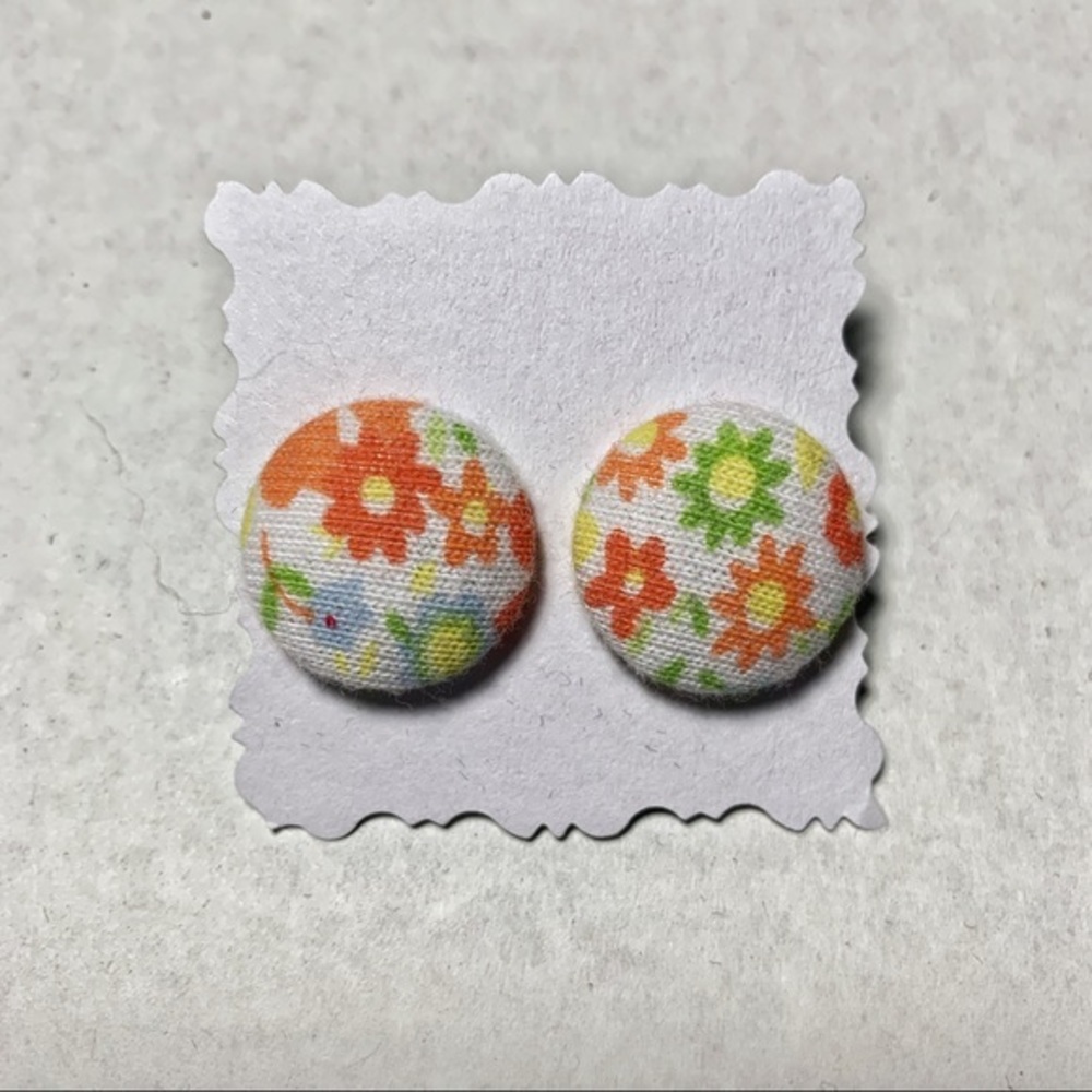 Earrings 70's Floral Fabric Covered Button Earrings